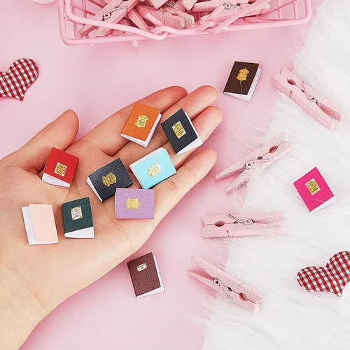 Vista 3 de Sumind 12 piezas a escala 1:12 en miniatura para casa de muñecas, mini libro, miniaturas surtidas, casa de muñecas, libros pequeños, accesorios