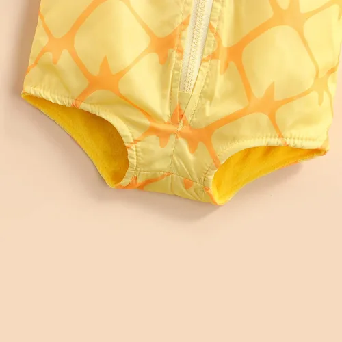 Vista 7 de fhutpw Ropa para bebés y niñas de 3, 6, 9, 12, 18, 24 meses, trajes de otoño, trajes de piña con capucha y medias a rayas