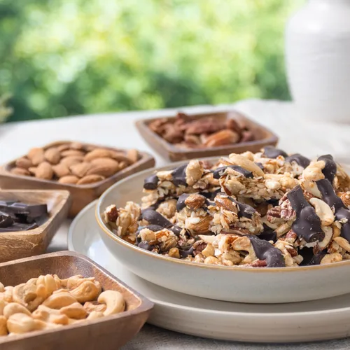 Vista 6 de InnoFoods Racimos de nueces de chocolate oscuro, sin gluten, sin OMG, paquete de 3, 16 onzas cada uno