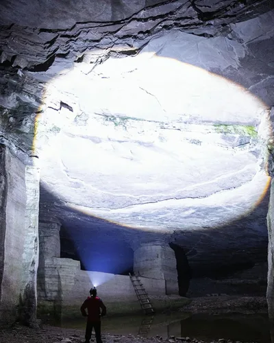 Vista 6 de Linterna frontal recargable de 100,000 lúmenes, luz LED brillante, 40 horas de funcionamiento, faros impermeables para frente, faros delanteros de 3