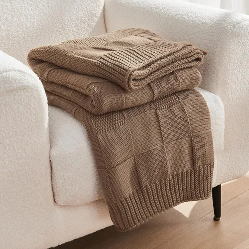 Vista 13 de CozeCube Manta de Punto a Cuadros, Manta a Cuadros Verde Oliva para Sofá, Manta Decorativa Navideña Suave Acogedora y Cálida de Punto para Cama Sofá