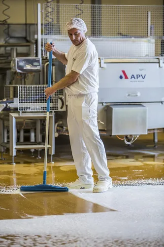 Vista 16 de Vikan 71603 Escobilla de goma, Ultra Higiene, 24", PP/RB, Azul