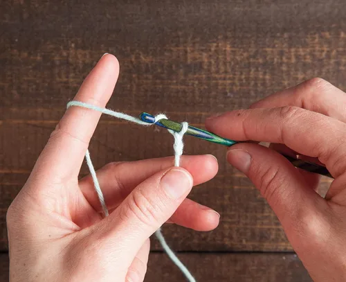 Vista 3 de Knit Picks Juego de ganchos de ganchillo de madera caspio WeCrochet