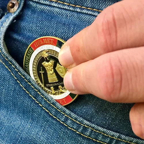 Vista 7 de Moneda de desafío de armadura de Dios, Medallón de coleccionista de monedas de oración