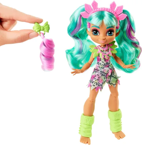 Vista 5 de Mattel Cave Club Rockelle Muñeca (8 10 pulgadas, cabello verde azulado) Muñeca de moda prehistórica posable con dinosaurio mascota y accesorios