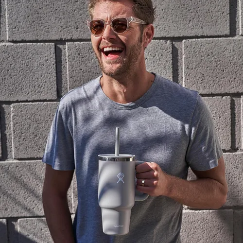 Vista 11 de Hydro Flask Vaso de Viaje de 40 Oz con Asa, Tapa y Pajita - Acero Inoxidable Aislado en 40 Oz Birch