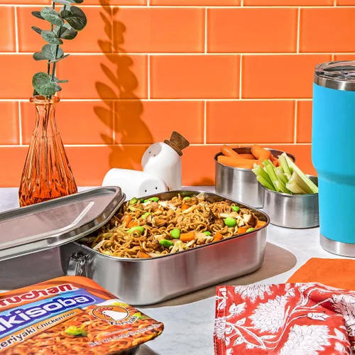 Vista 3 de Maruchan Yakisoba Teriyaki Pollo, Fideos Ramen Instantáneos Japoneses, 3.98 Oz, 8