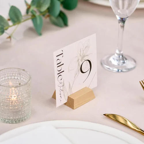 Vista 4 de UNIQOOO Elegante soporte de madera de abedul ranura de 0.047 in, para tarjeta de mesa de boda, soporte para tarjetas de lugar, soporte