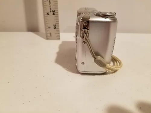 Vista 5 de Canon PowerShot A570IS 7.1MP Cámara digital con zoom estabilizado de imagen óptica 4x (Modelo antiguo)