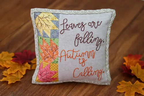 Vista 3 de Kimberbell Forma de almohada: 8" x 8", algodón de polipropileno, apto para planchar y lavable a máquina, par con compañeros de banco y almohadas