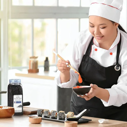 Vista 3 de McCormick Culinary Semillas enteras de sésamo negro, 18 onzas, un recipiente de 18 onzas de semillas de sésamo negro, perfecto para salteados