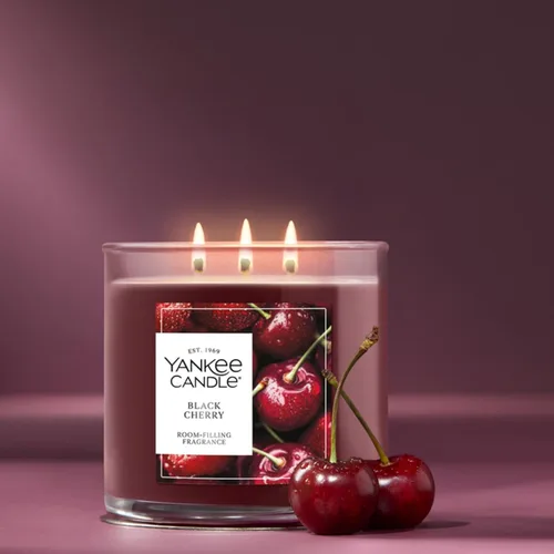 Vista 2 de Yankee Candle Vela perfumada de cereza negra, tarro de vela de 3 mechas de 14.5 onzas con hasta 40 horas de tiempo de combustión, regalo