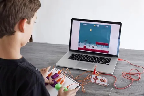 Vista 8 de Kit STEM Makey Makey de Joylabz, Kits Científicos Educativos, Miles de Actividades de Ingeniería y Programación de Computadoras, Diversión Práctica