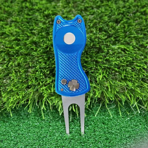 Vista 3 de Myartte Herramienta de reparación Divot de golf, herramienta plegable de acero inoxidable, con 2 marcadores de pelota de golf desmontables, botón