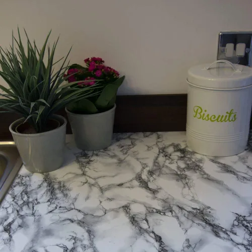 Vista 5 de d-c-fix 346-0047-3PK - Película autoadhesiva decorativa, color blanco mármol, rollo de 17 x 78 pulgadas, paquete de 3