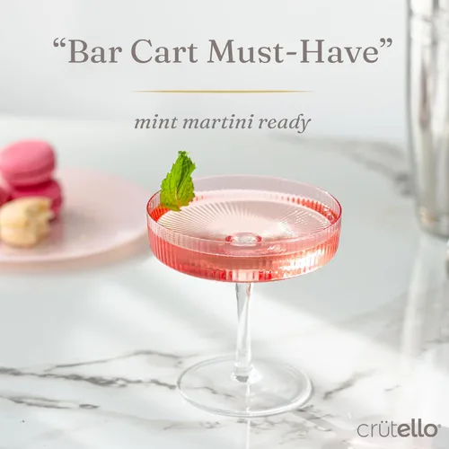 Vista 5 de Crutello Juego de 4 copas de champán Coupé, copas de cóctel vintage rosa de 7 onzas, cristalería acanalada para champán, Martini, Manhattan