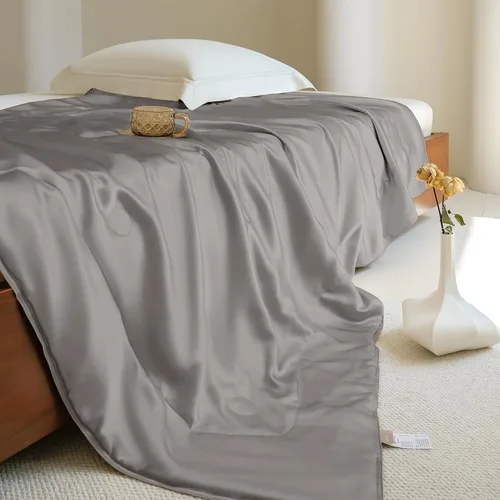 THXSILK Manta de Seda, Manta Refrescante de Seda de Morera 100%, Suave y Ligera para Dormitorio, Sofá, Viajes, Todas las Estaciones (Gris, 53"x70")