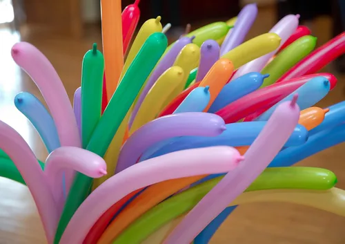 Vista 5 de 100 globos giratorios de 260 globos largos para animales de globo, 10 colores surtidos, globos mágicos de látex de calidad prémium para decoración