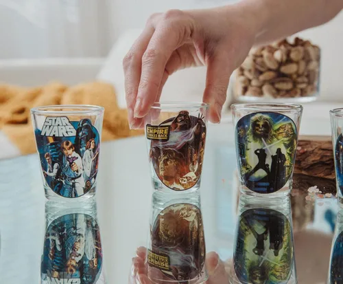 Vista 4 de Star Wars Original Trilogy - Juego de 6 vasos de vaso de whisky de 2 onzas Home Barware Drinkware