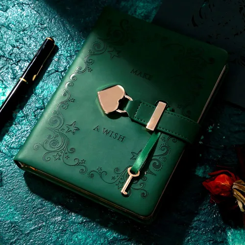 Vista 3 de Cuaderno de viaje con cierre en forma de corazón con llave, diario personal de piel sintética para niñas y niños, 5.3 x 7 pulgadas de Lock Diary