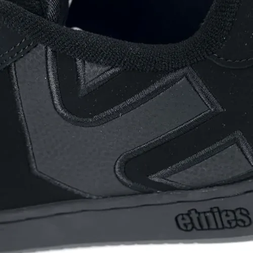 Vista 10 de Etnies Fader 1.5 con cordones para hombre Negro lavado