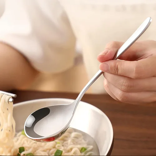 Vista 4 de UPTALY 6 cucharones de sopa profundos con mango largo (6.9 pulgadas), cuchara de servir de acero inoxidable 1810, cuchara grande de ramen, cuchara