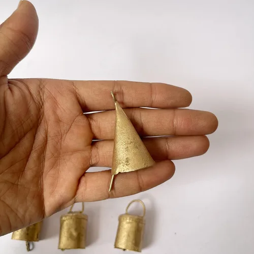 Vista 6 de 10 Piezas Campanas de 1.75 Pulgadas para Manualidades, Decoración del Hogar, Adornos de Campanas de Navidad, Decoraciones de Campanas de Navidad