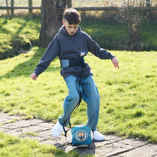 Vista 3 de Hy-Pro Manchester City Football Kick Trainer & Training Set – Dispositivo de entrenamiento con cinturón ajustable, regalo para niños, sistema