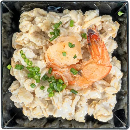 Vista 10 de Restaurantware Mini platos de degustación de 2.5 x 2.5 pulgadas, 100 platos cuadrados desechables de plástico, platos de plástico negro duraderos