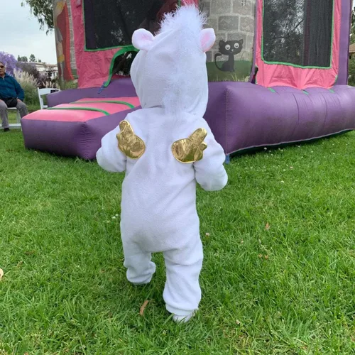 Vista 4 de Enterizo de Navidad con capucha y alas de ángel de unicornio 3D para niñas y bebés ropa de Navidad color rosa y blanco