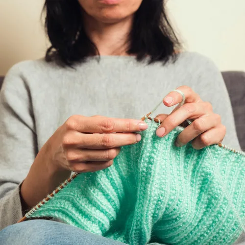 Vista 5 de HARFINGTON 5 piezas de agujas de tejer de bambú de doble punta tamaño US 0 (2 mm) carbonizadas de 7.9 pulgadas (20 cm) rectas para tejer creativa