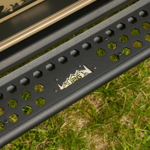 Vista 21 de IAG EZ-Step de longitud completa para Ford Bronco 2021+ con rockrails (4 puertas, placa con logotipo Area 51, 1 par)