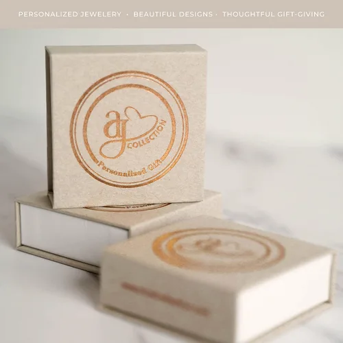 Vista 8 de AJ's Collection Collar de plata esterlina personalizado, diseño de triple barra, con dije de corazón Incluye 3 dijes y tu elección de cadena