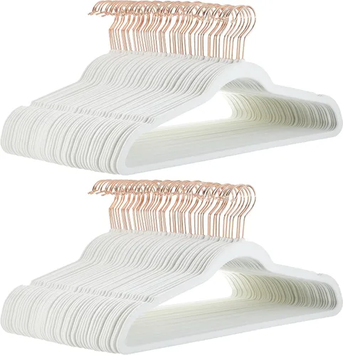 Vista 21 de Amazon Basics - Ganchos finos de terciopelo antideslizantes para trajes, paquete de 30, color negro